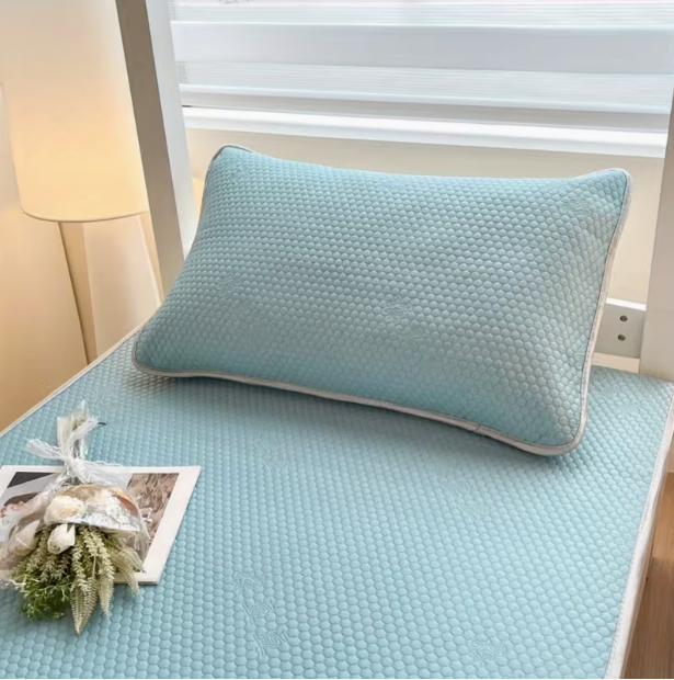 Comfort & Co™ Self Cooling Pillowcase